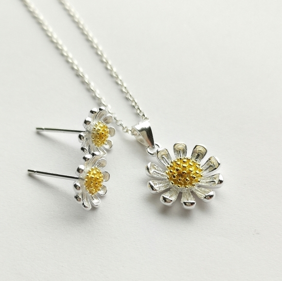 Sterling Silver 14k Gold Daisy Necklace Earring Set - Picture 3 of 13
